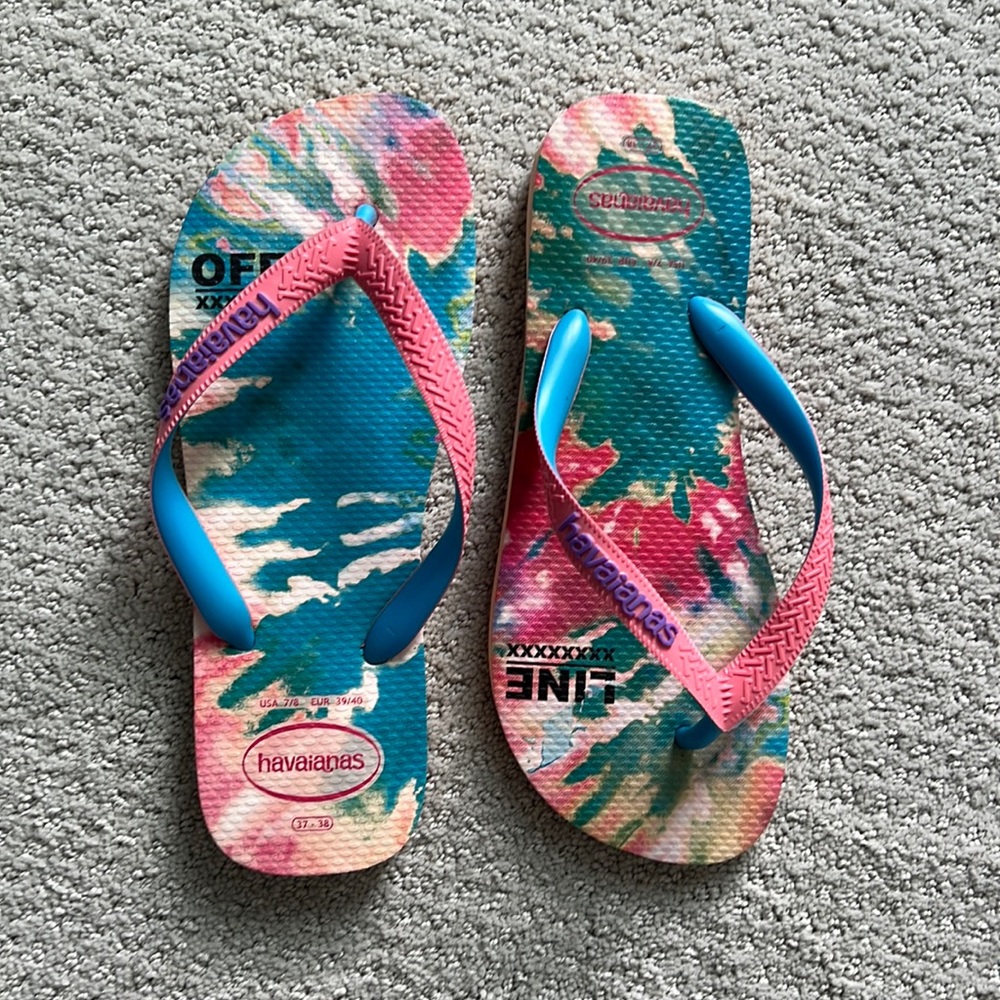 Havaianas flip flops-multi color.